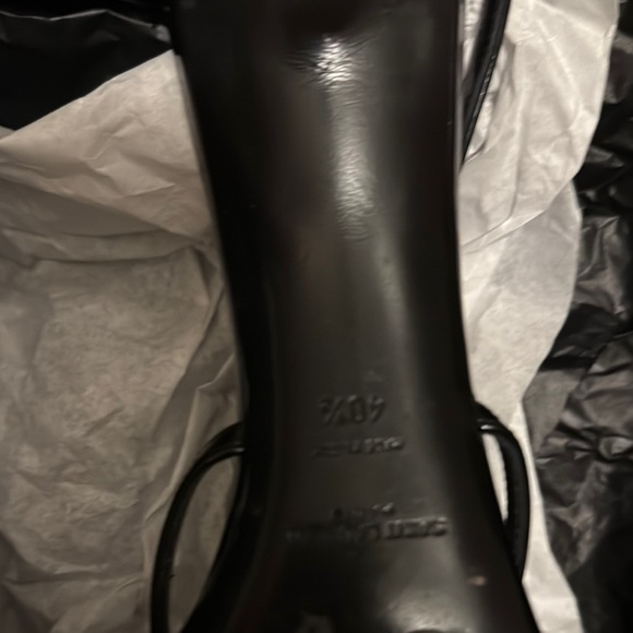 Saint Laurent Black Heels Sleek and Sophisticated - Picture 11 of 11